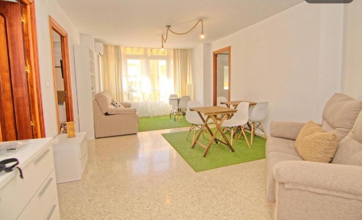 Low Cost Room Malaga Exterior photo