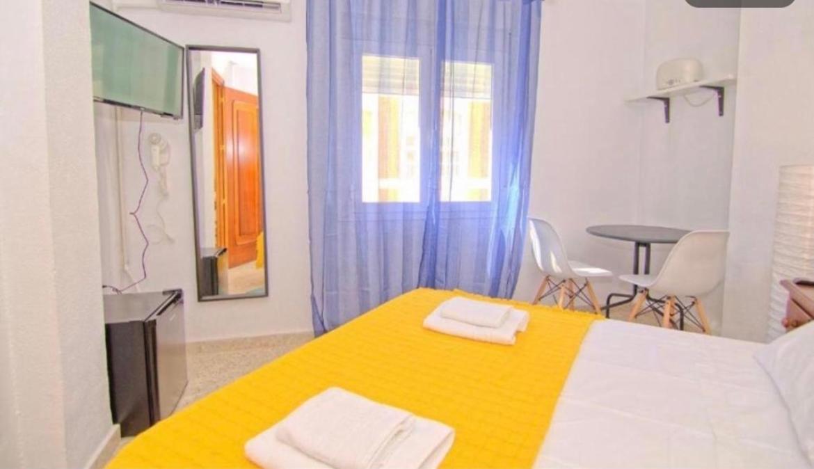 Low Cost Room Malaga Exterior photo