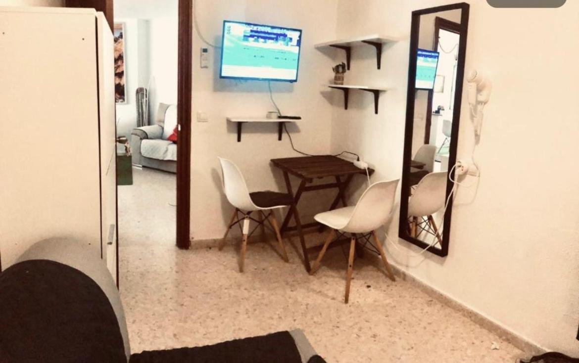 Low Cost Room Malaga Exterior photo