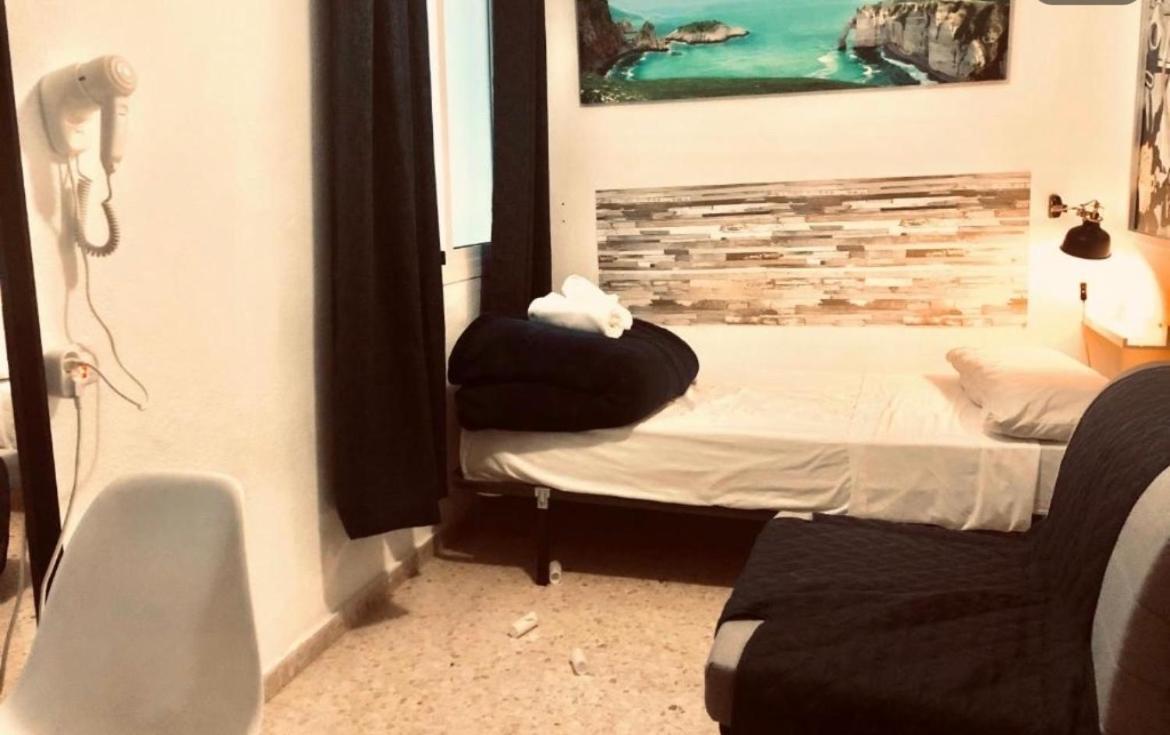 Low Cost Room Malaga Exterior photo