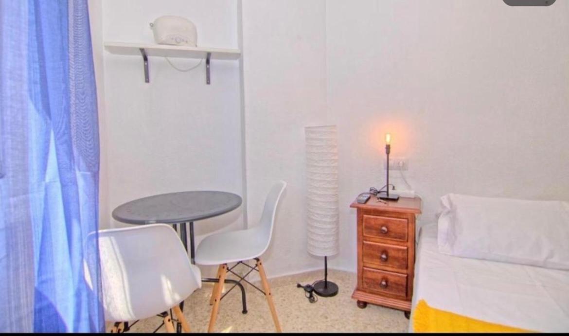 Low Cost Room Malaga Exterior photo
